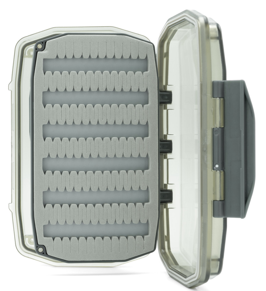 Umpqua UPG Foam Essential Water Proof Medium Grey Boîte à mouches