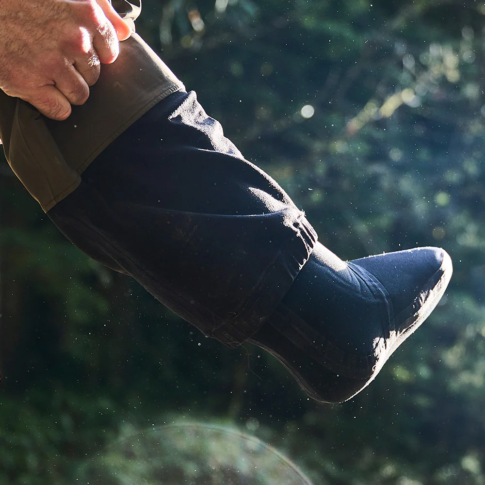 Grundens_Boundary_Zip_Waders_Lifestyle_6