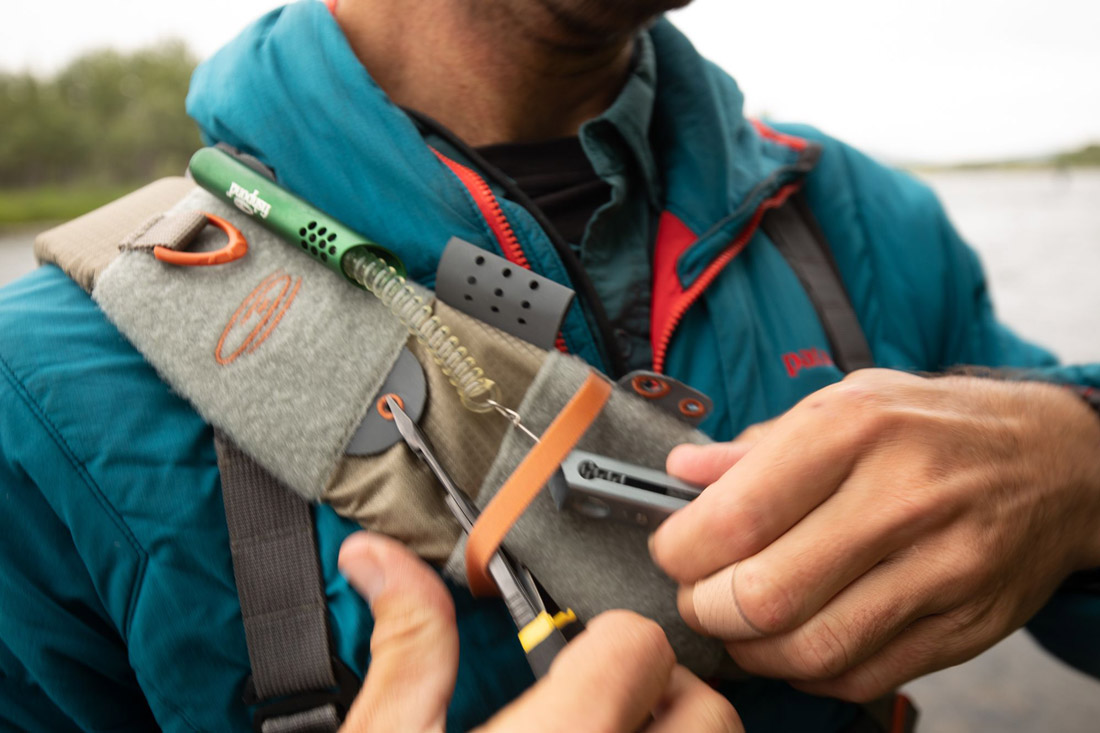 Fishpond_Summit_Sling_20_granite_4