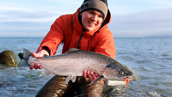 Pêche à la mouche de la truite de mer – un guide pratique pour débuter