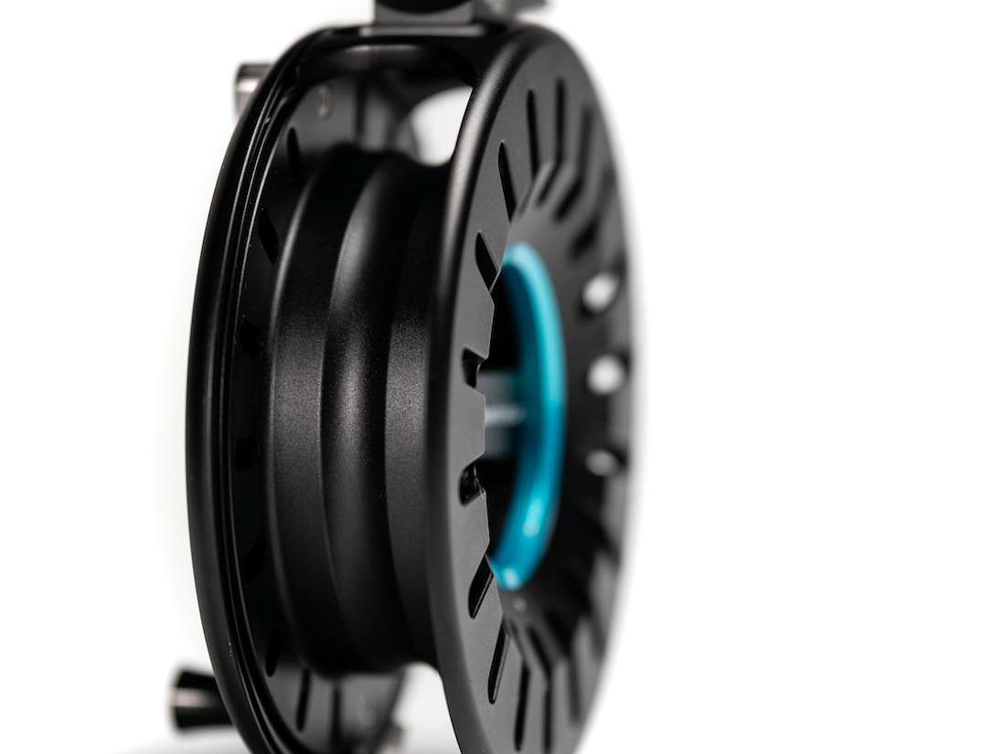 Arctic_Silver_IC3_Black_Limited_Edition_white_4