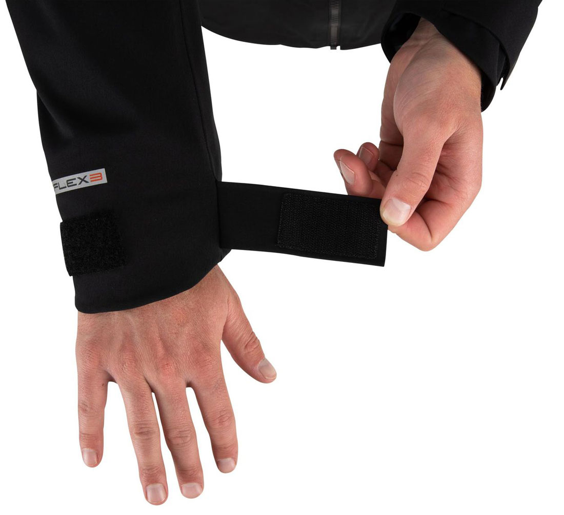 Simms_CX_Jacket_Watjacke_blackout_8