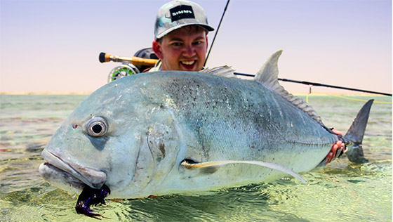 Prêt pour l'eau salée ! Conseils et astuces pour la pêche à la mouche sous les tropiques. GT (Giant Trevally)