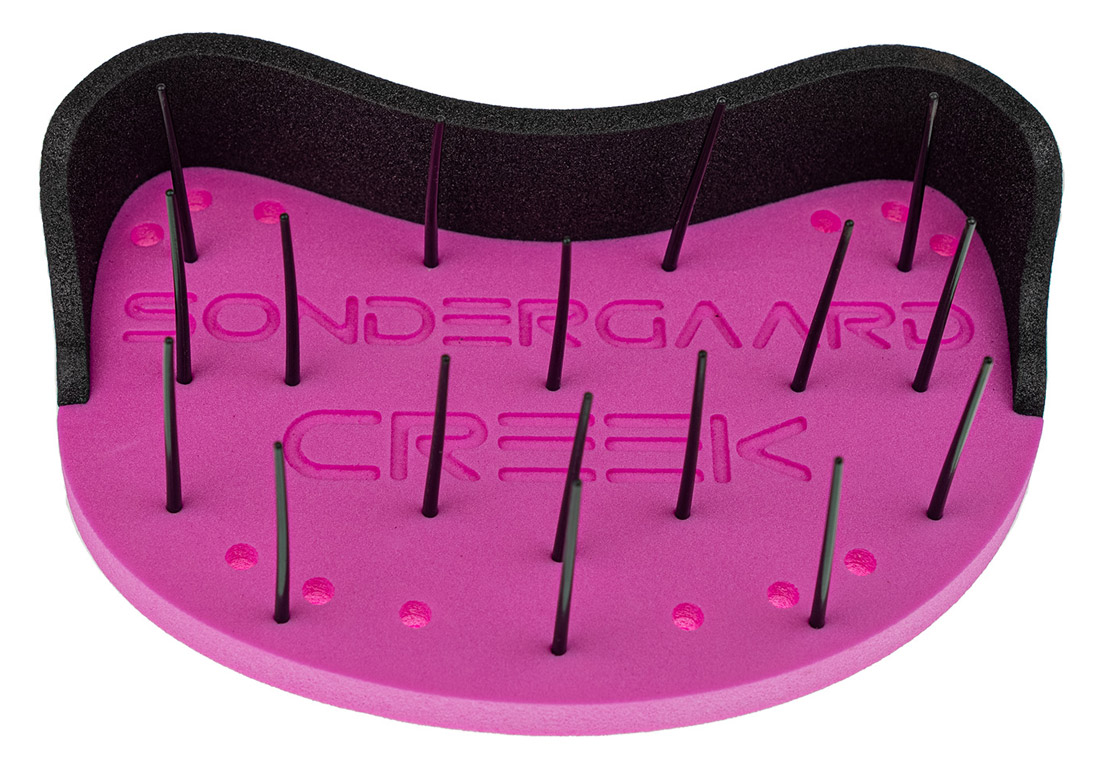 Sondergaard panier à lignes Creek Stripping Basket black & pink